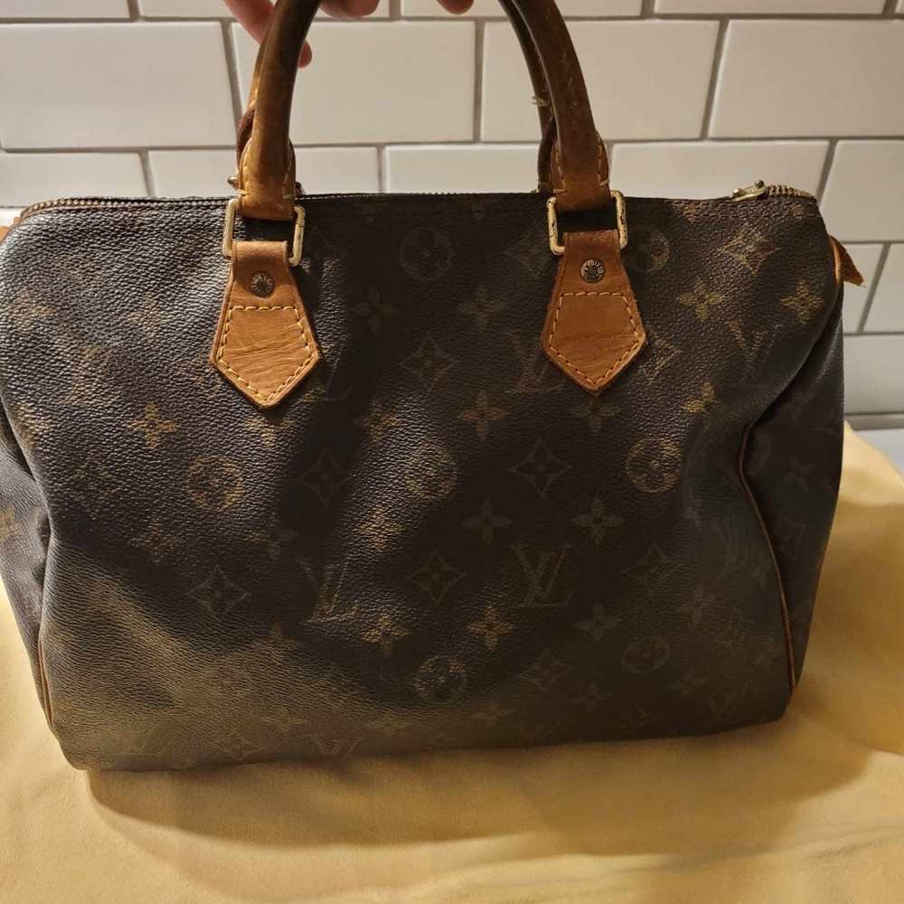 Authentic Monogram Speedy 30 vintage Louis Vuitton. EUC NOT FOR PICKY BUYERS. - Picture 3 of 13